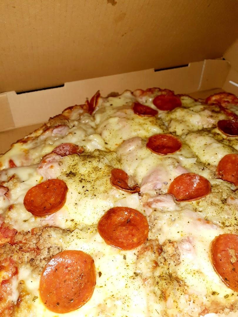 Monte's Pizza